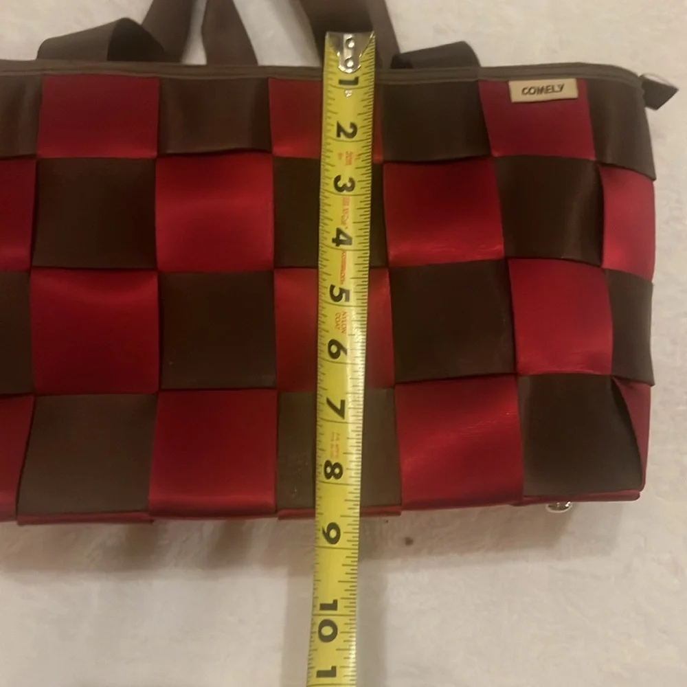 Comely, Seatbelt Purse Cabernet maroon and brown seatbelt straps woven - Picture 3 of 10